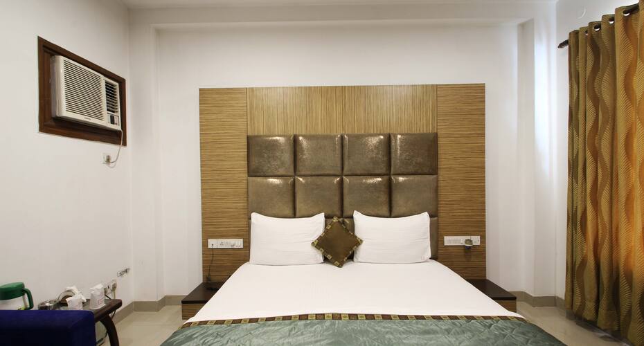 TG Stays Galleria Market, Gurgaon 5